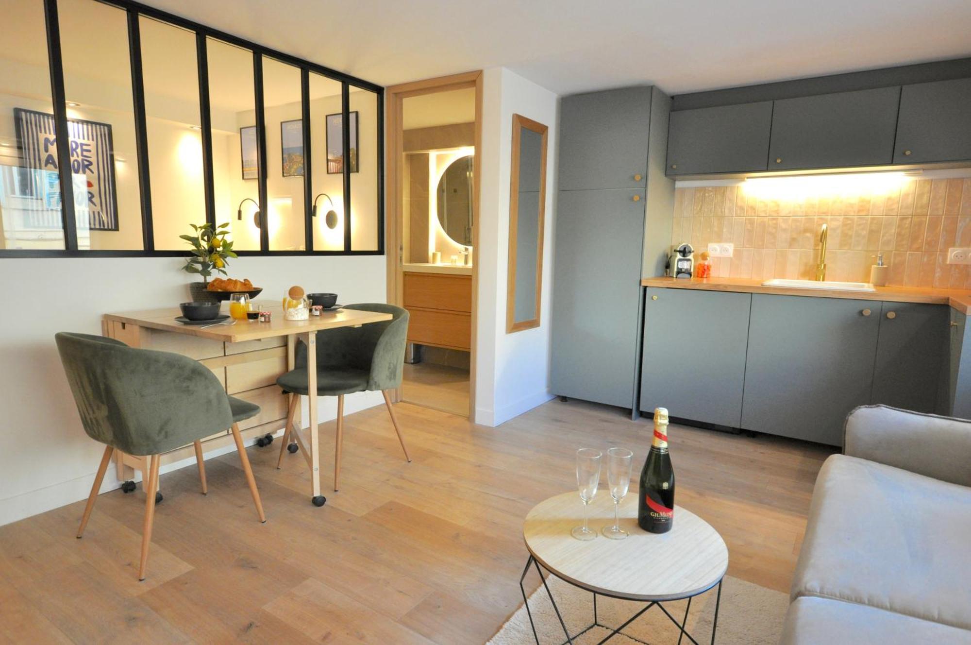 Monaco # Menton - 4 Persons - Hypercenter - Private Parking - Full Renovated - Clim - Fast Wifi - Beach And Sun Exterior photo